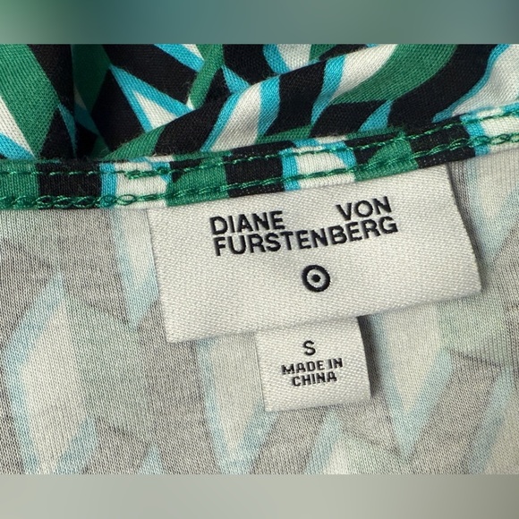 Diane Von Furstenberg X Target Womens Midi Arrow Geo Green Wrap Dress SMALL  DVF - Picture 4 of 9